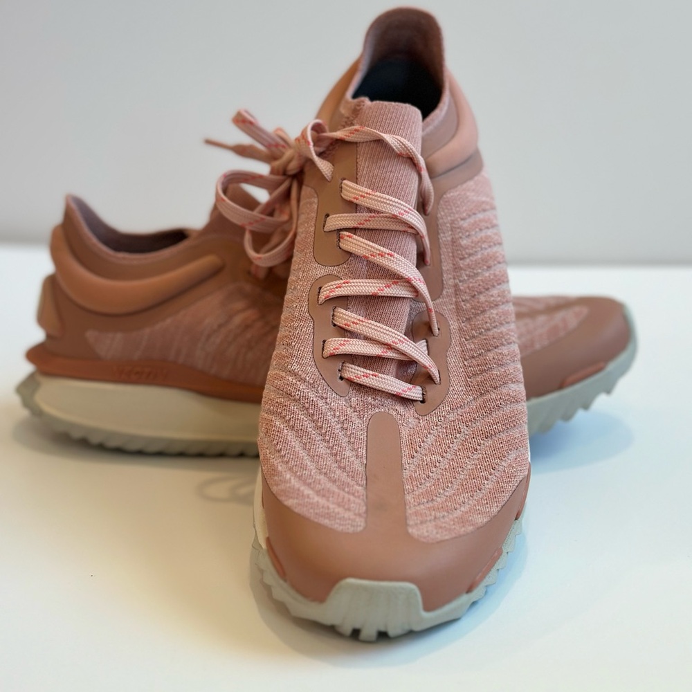 The North Face Women’s Vectin Escape Knit Shoes Pink Size 9.5